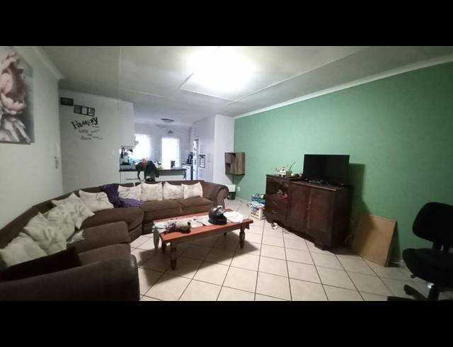 2 BEDROOM TOWNHOUSE FOR SALE IN PIERRE VAN RYNEVELD